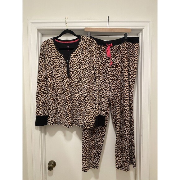 Betsey Johnson Leopard Pajama Set Women's XXL Waffle Fleece Henley Animal Print - Picture 1 of 11
